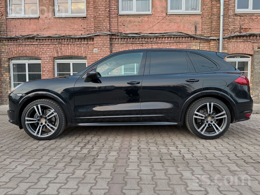 Продаю Porsche Cayenne 3.0 Tdi, 2013 года.
Прозрачная история, оригиналь