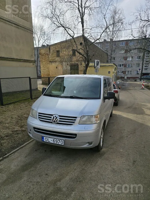 Volkswagen Apsveru domu tirgot, ja nu kādam noder. Labs buss 