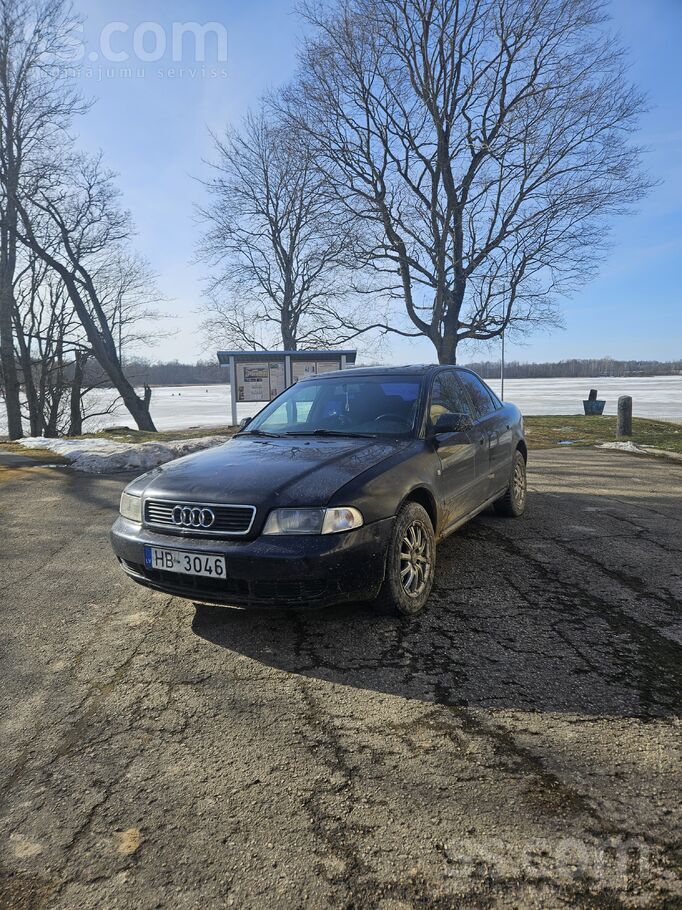 Audi Pārdodu audi a4 b5 1997. gada 1.6 benzīna motors a