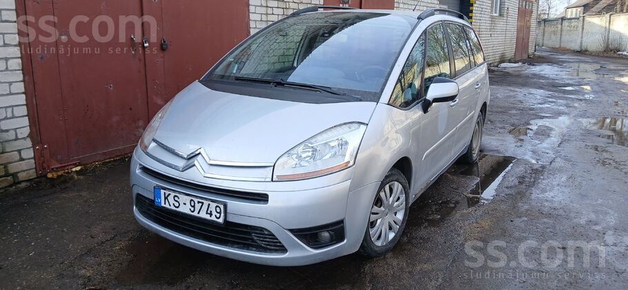 Pārdodu auto. Nopirku citu.