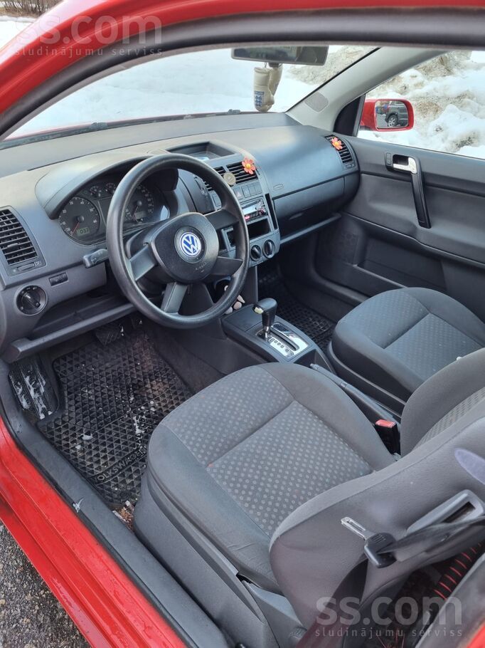 Volkswagen Удобная небольшая машина. автомат. ТО до 31.07.202