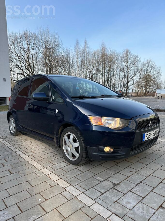 Pārdodu Mitsubishi Colt ļoti labā tehniskā un vizuālā stāvoklī. 
Automātisk