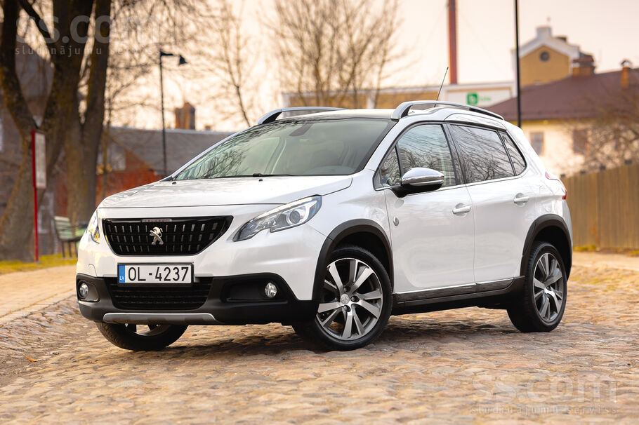 Peugeot Tikko no Francijas. Peugeot 2008 Track control. Kr