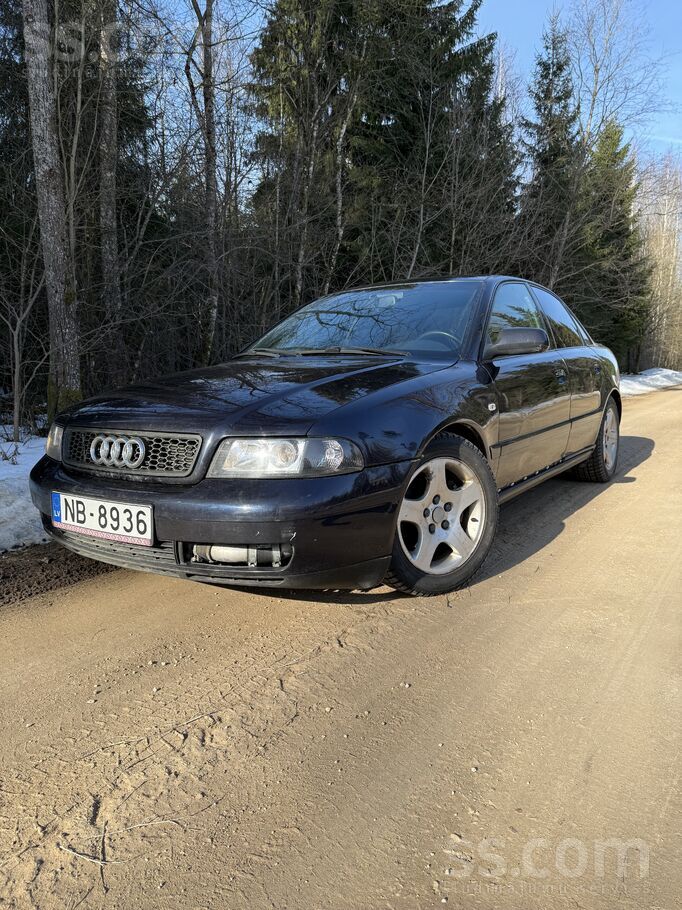 Audi Pārdodu Audi A4 B5 1.8T Quattro facelift modelis. 