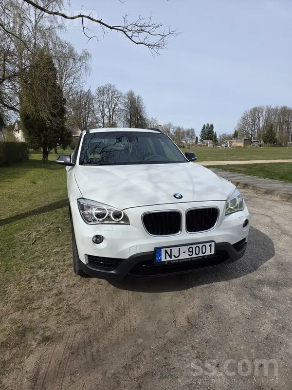 BMW Pārdodās BMW x1 2014 gada. 