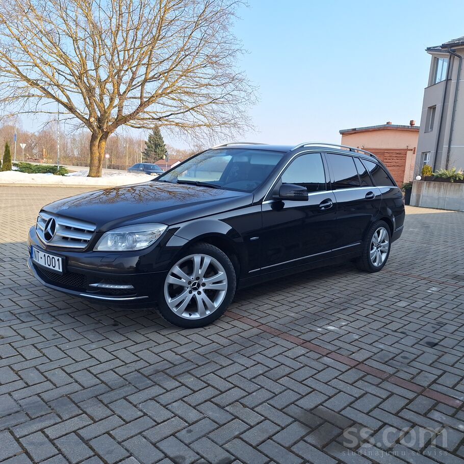Mercedes Nesen no Vācijas. Texniski viss ok. Nekādi ieguldī