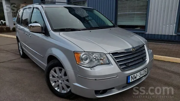 Bez rūsas. Chrysler Grand Voyager Stow&go 2.8 disel. Automāts. Dzinējs rūc v
