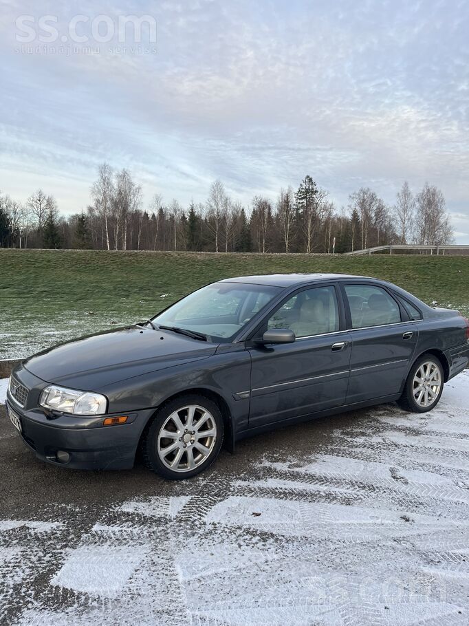 Volvo Īpašniece pārdod lietotu, ejošu Volvo. Noņemams āķ