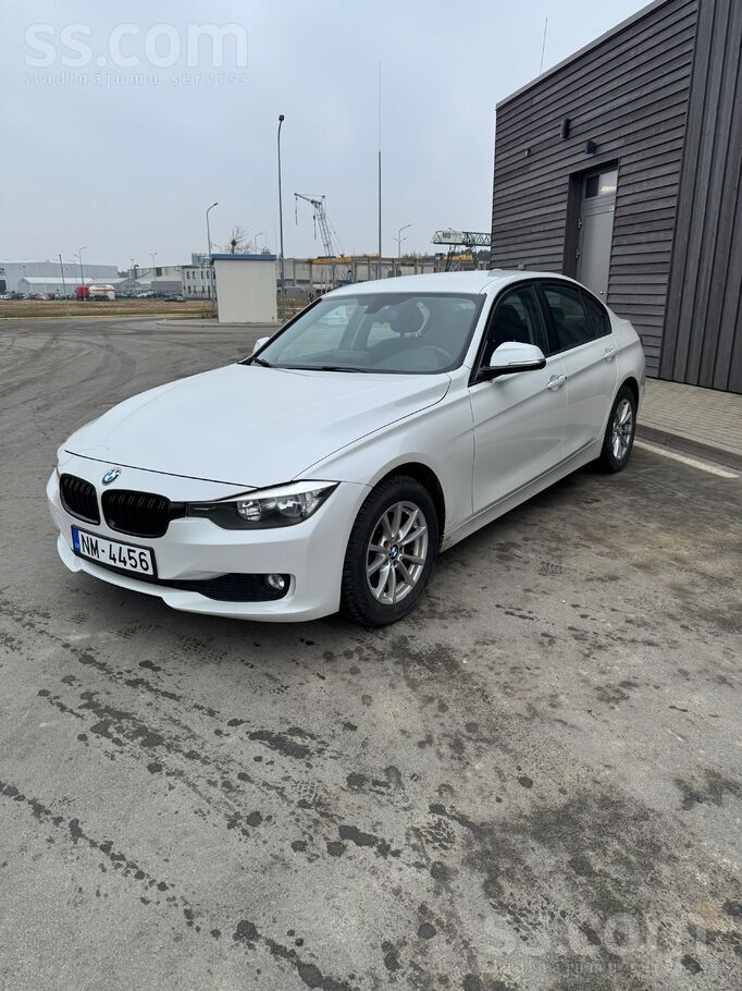 BMW Pārdodu BMW 320 (F30). Vizuāli un tehniski auto ir