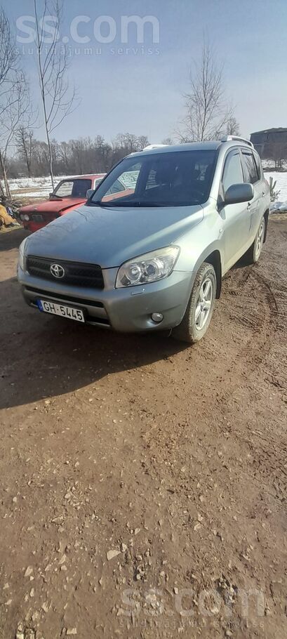 Toyota Jauna bāka, tiko mainīta eļļa, jaunas ziemas riepa