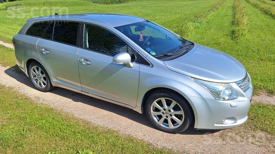 Toyota Pārdod koptu auto labā stāvoklī, komplektā labas z