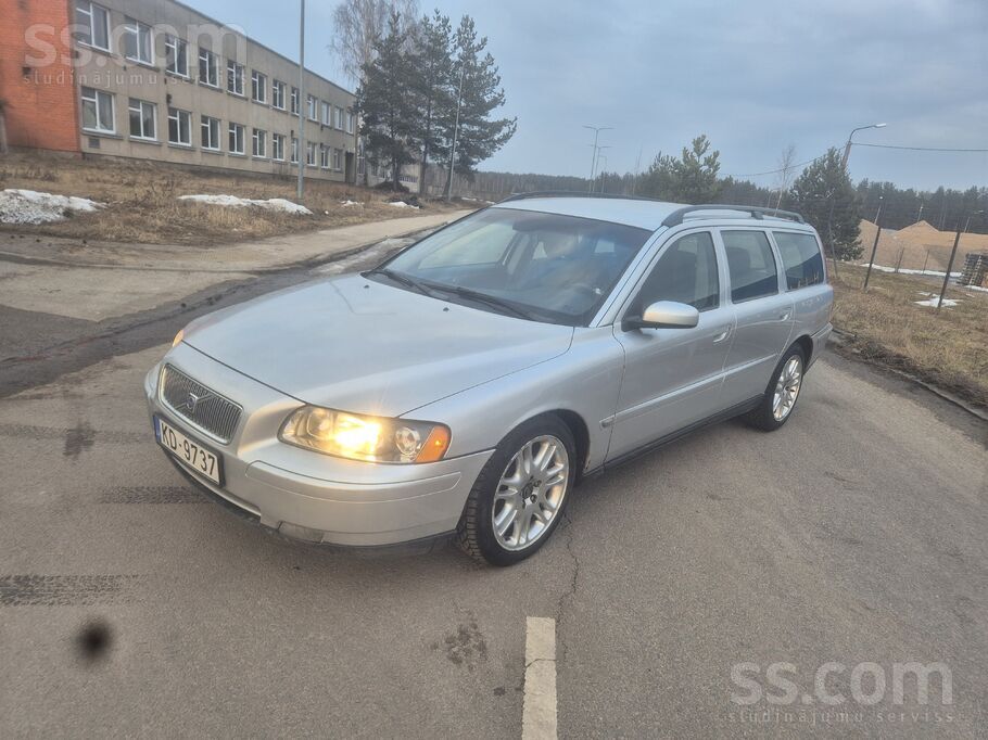 Volvo В хорошем техническом состоянии. Рестайловая модел