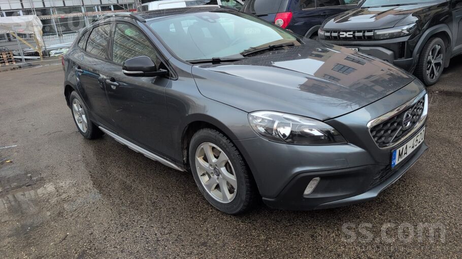 Volvo Pārdodu Volvo V40 Cross Country. Mašīna ir teicamā