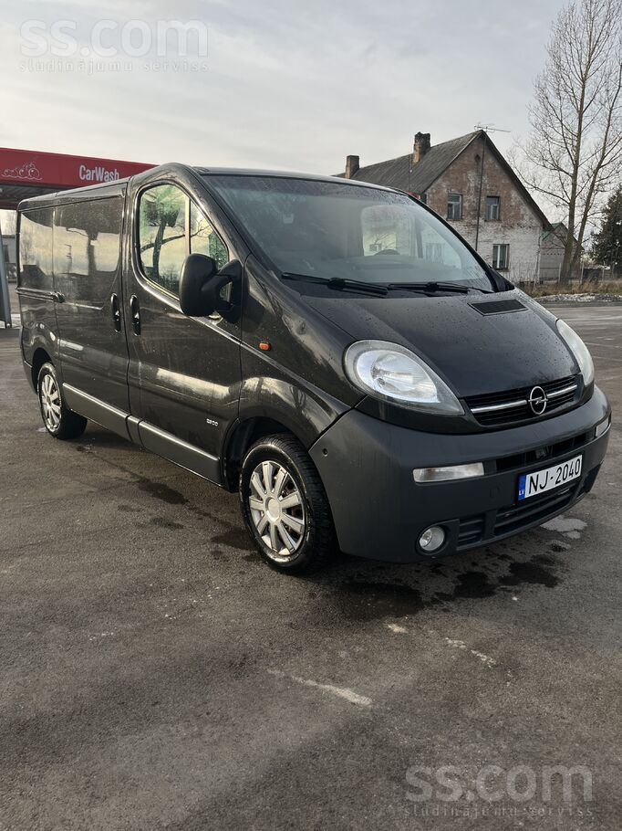 Opel Tiek pārdots Opel Vivaro 1.9cdti ar jaunu TA.