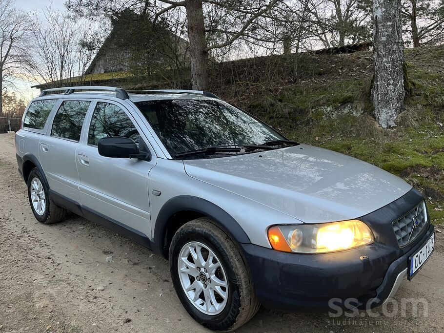 Volvo Nesen kā no Itālijas, bez rūsas pazīmēm. Tikko vei