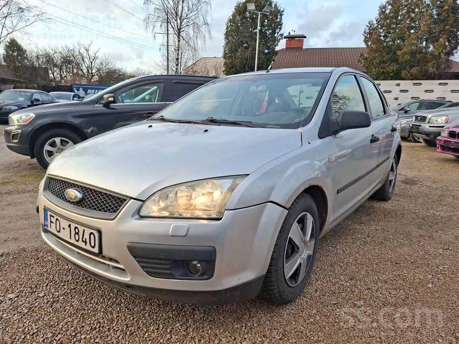 Ford Focus 1.6 benzīns 74kw 2005 gads. TA 08.2026. Ir vizuāli defekti. Auto