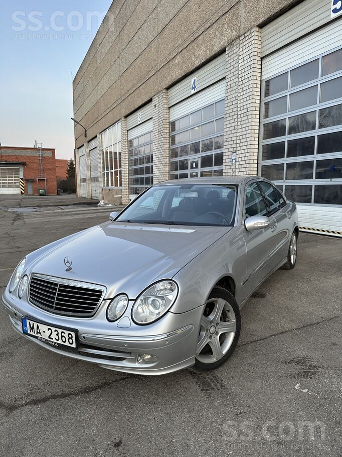 Mercedes Pārdodu Mercedes-Benz E-Class Avantgarde perfektā 