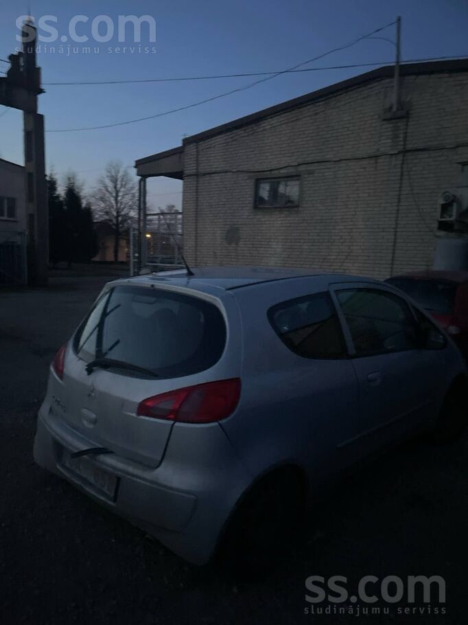 Продаю кольт, автомат, все ок, едет катиться, рулится, очивидно что то для т