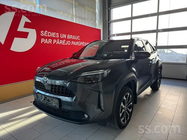 Toyota Pārdod praktiski jaunu Toyota Yaris Cross, 1.5 Hyb