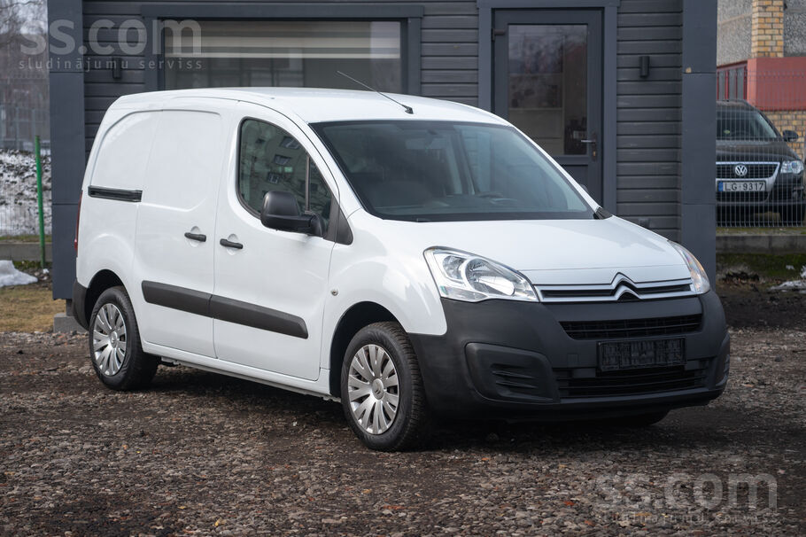 Citroen No Nīderlandes Citroen Berlingo 1.6 dīzelis 55 kW.