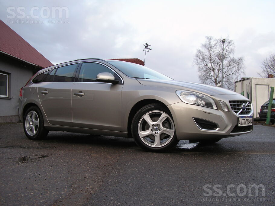Volvo Tikko no Holandes. Volvo V60. 5cilindri. Michelin 