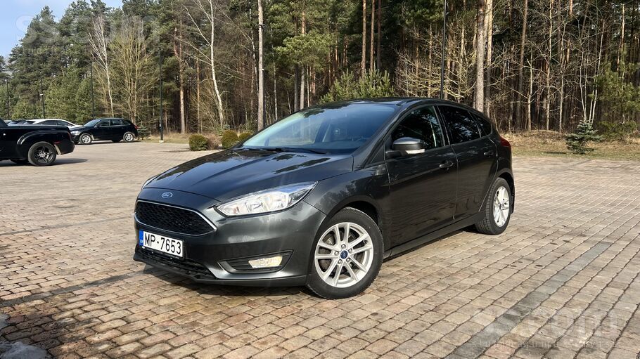 Privātpersona pardod Ford Focus 1.0 benzins 125 Hp un automātiska ātrumkārba