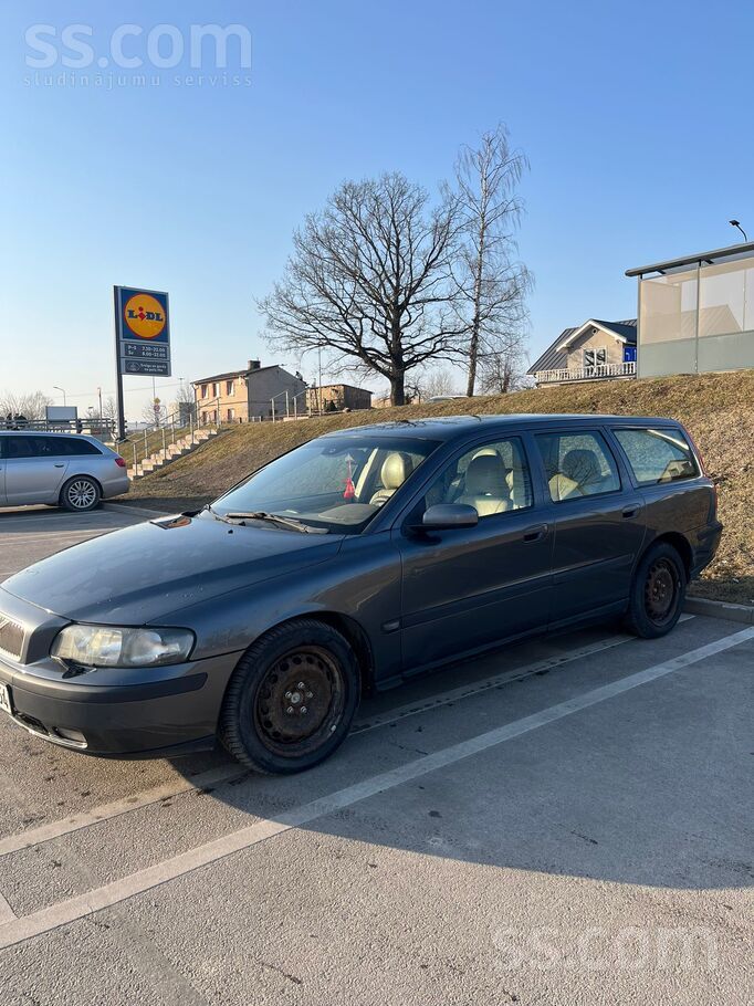 Volvo Pārdodu volvo V70 2.4D (120Kw/163Zs) 