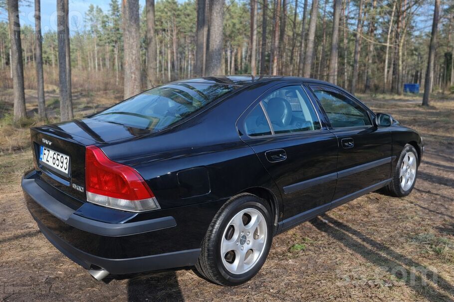 Volvo Jauna tehniskā skate līdz 02.2027. Izieta ar pirmo