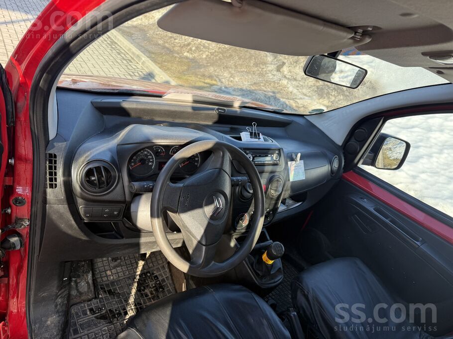 Perfects darba auto, mazs degvielas pateriņš.