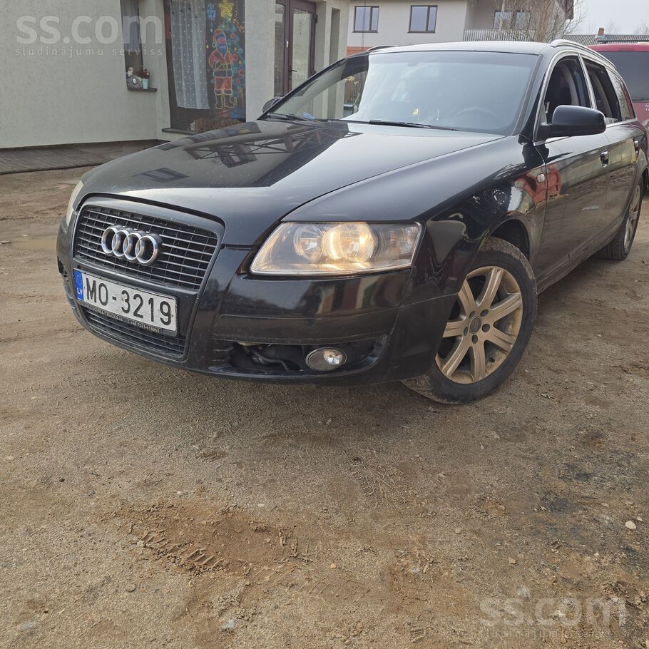 Audi Pārdodās Audi Quattro ar dzinēja defektu. Taisīšan