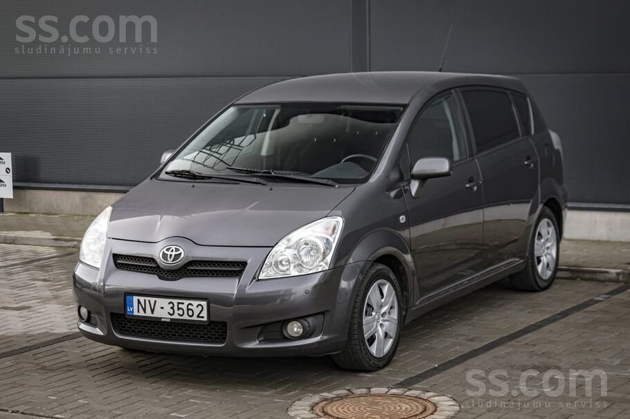 Toyota Toyota Corolla Verso 2.2 dīzelis, Mehānika. 
