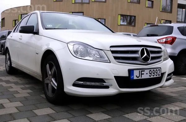 Mercedes Автомобиль аккуратно эксплуатировался, регулярно о