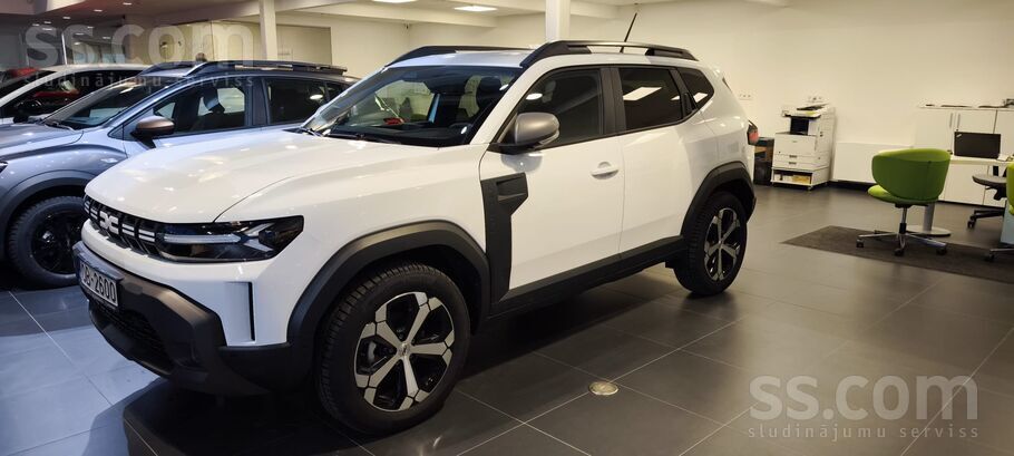 Dacia Pārdod 2025. gada automašīnu – teicamā komplektāci