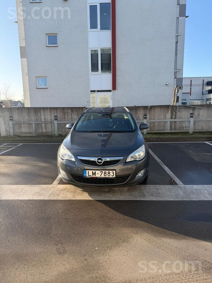 Opel Sakarā ar jauna auto iegādi, Pārdodu Opel Astra Sp