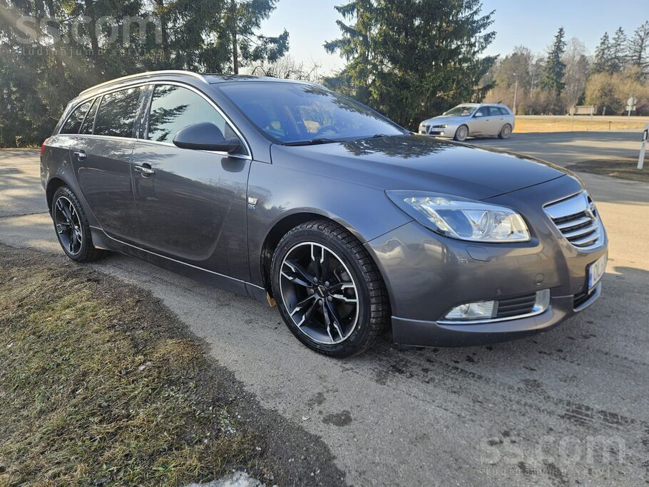 Opel Valmierā. Pardod insignia. TA visu gadu. Auto teic
