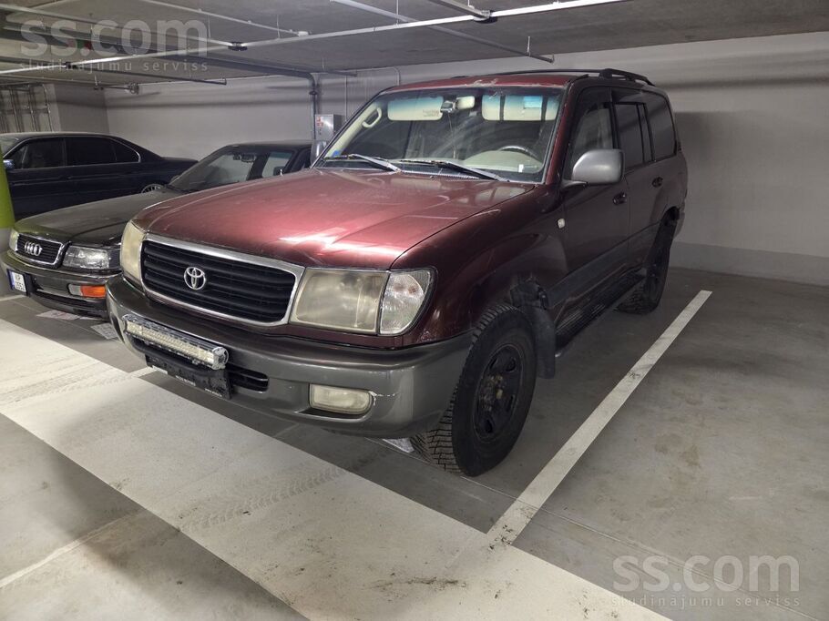 Toyota Pārdodu savu Land Cruiser, vienās rokās kopš 2014 