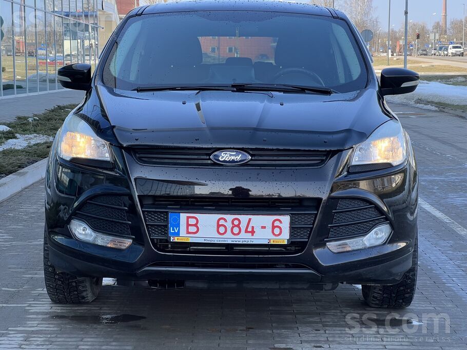 Ford Escape 
2.5 benzīns/gāze 
Automāts 

Teicamā tehniskā un vizuālā stāvok