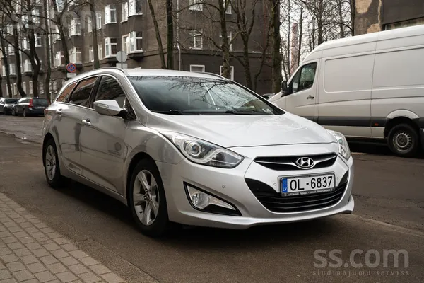 Hyundai Hyundai i40 1.7 Crdi, - tikko mainīta ķēde, veikta