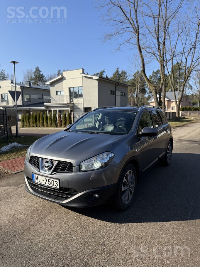 Pārdod Nissan Qashqai+2, 2.0 dīzelis, 110kw, 4x4, automāts, keyless sistēma.