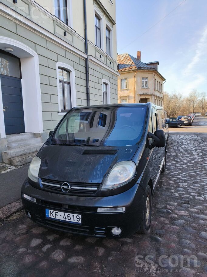 Opel Pārdodu Opel Vivaro 2003 gada 1.9d 74kw. 6. sēdvie
