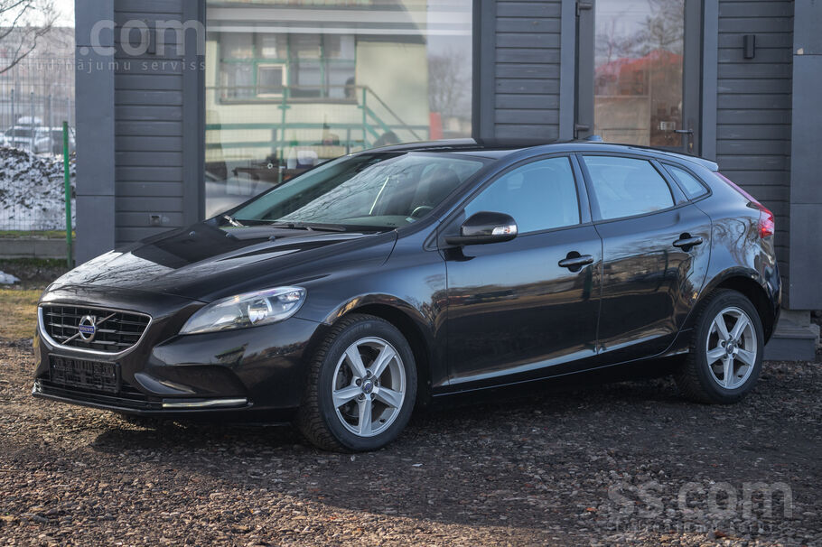 Volvo No Nīderlandes Volvo V40 1.6 dīzelis 84 kW. Pārska