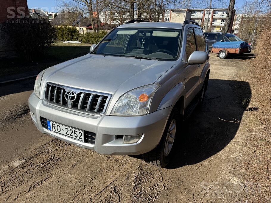 Toyota Pārdodu Toyota Landcruiser 120 īso divām durvīm, m
