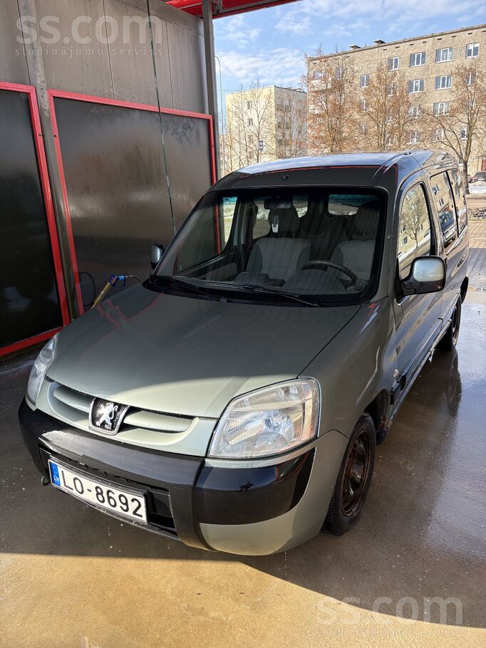 Peugeot Cena runājama.