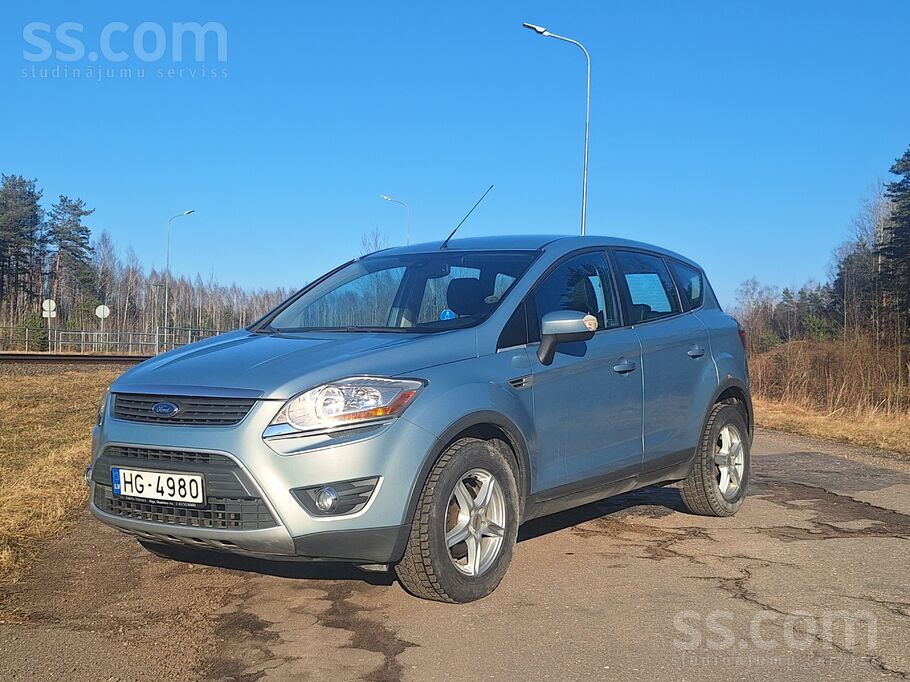 Pārdodu Ford Kuga, jauns tika iegādāts Latvijā, lietots vienas ģimenes ietva