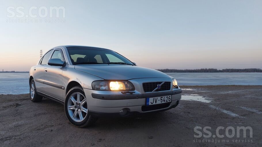 Volvo Pārdodu labas komplektācijas pilnpiedziņas volvo s