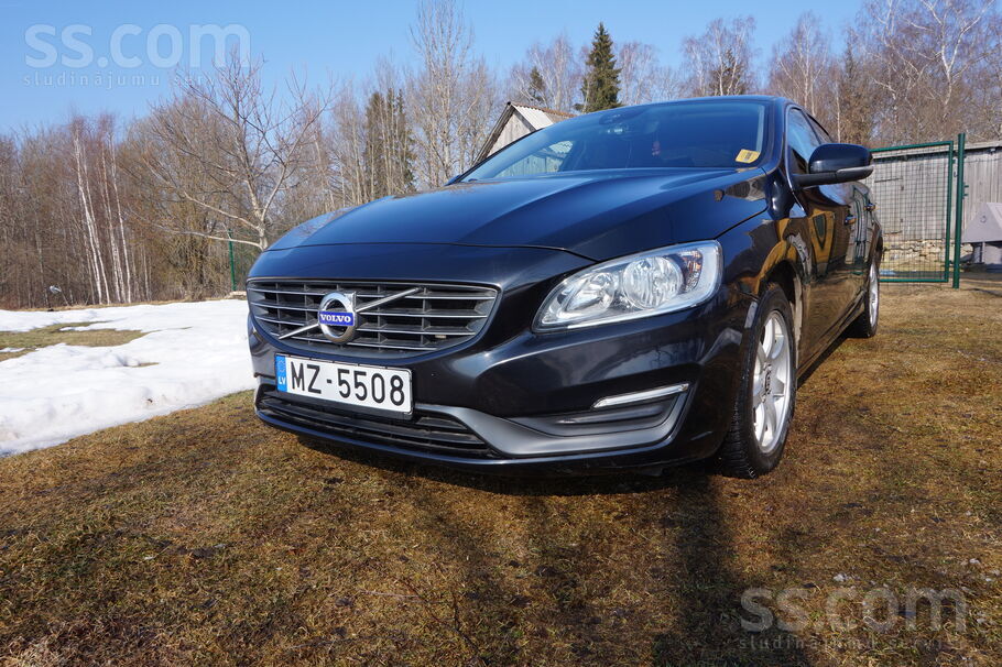 Volvo Volvo S60 2014.gada oktobris, jaudīgs un ekonomisk