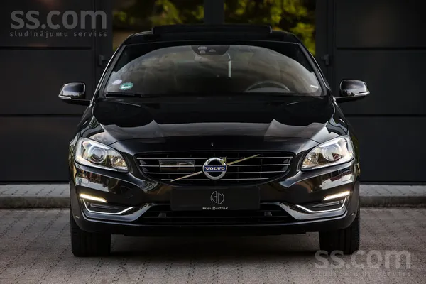 Volvo Volvo V60 D3 5 cilindru dzinēju. Ekonomisks un jau