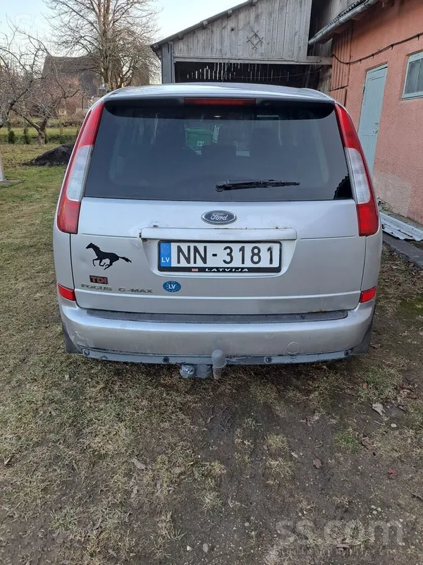Ford Chia komplektācija. Mazs degvielas patēriņš. Lēts