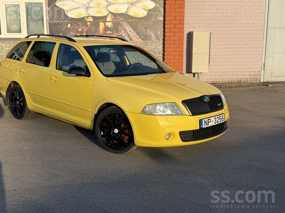 Skoda Vrs versija 125 kW .