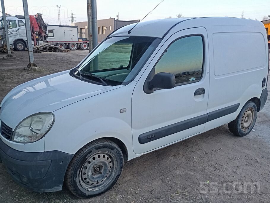 Pārdod Renault Kangoo 1.5 dīzeli (45 kW). Nesen mainīta zobsiksna.